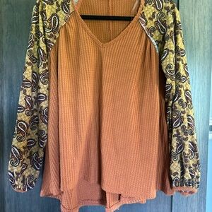 Peach Love California Rust Paisley Sleeve Blouse